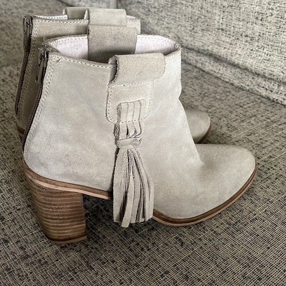 Seychelles Taupe Suede Boots Size 9 - Picture 8 of 9